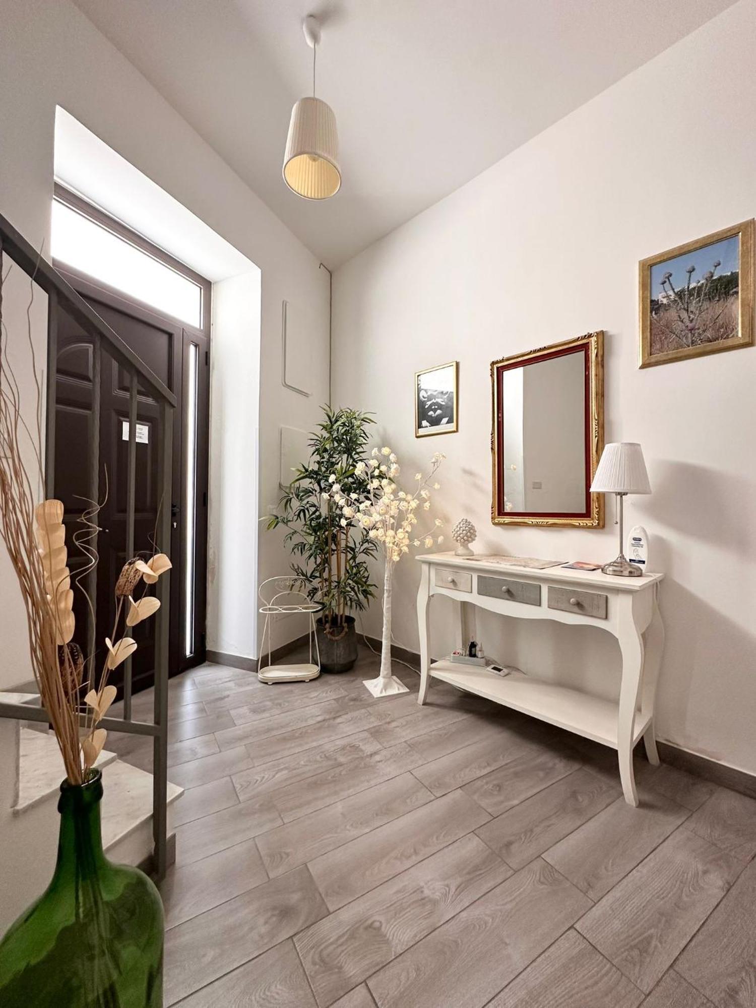 Lilly'S Home Noto Luaran gambar